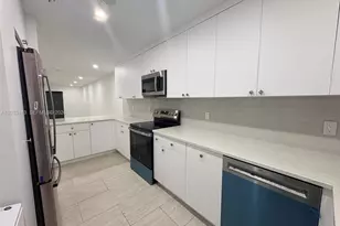 15430 SW 74th Cir Ct, Miami, FL 33193 - Photo 4