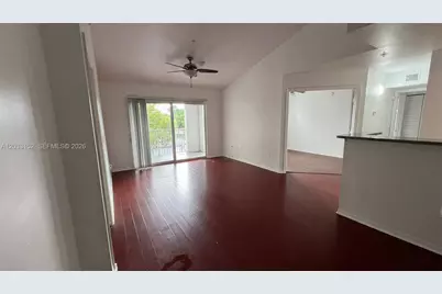 711 SW 111th Wy #301, Pembroke Pines, FL 33025 - Photo 4