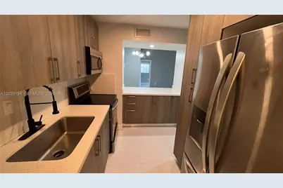 19025 NW 62nd Ave #202, Hialeah, FL 33015 - Photo 6
