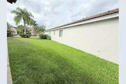 1530 Canary Island Dr, Weston, FL 33327 - Photo 20