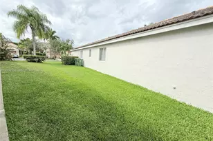 1530 Canary Island Dr, Weston, FL 33327 - Photo 20