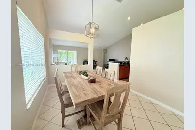 1530 Canary Island Dr, Weston, FL 33327 - Photo 6