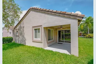 1530 Canary Island Dr, Weston, FL 33327 - Photo 18