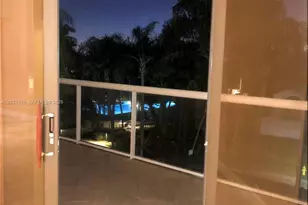 3610 Yacht Club Dr, Aventura, FL 33180 - Photo 20