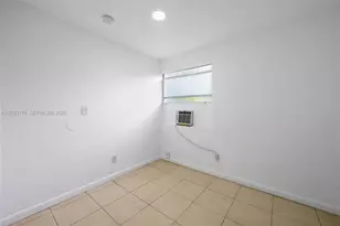 348 NE 58th St, Miami, FL 33137 - Photo 4