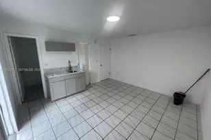 1717 NW 16th St, Miami, FL 33125 - Photo 2
