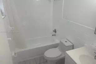 1717 NW 16th St, Miami, FL 33125 - Photo 6