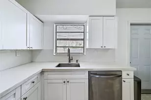 1838 Lauderdale Manor Dr, Fort Lauderdale, FL 33311 - Photo 16