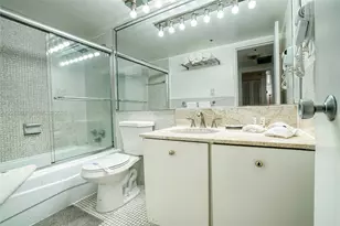 5225 Collins Ave, Miami Beach, FL 33140 - Photo 14