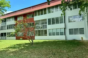 1400 NE 191st St, Miami, FL 33179 - Photo 10