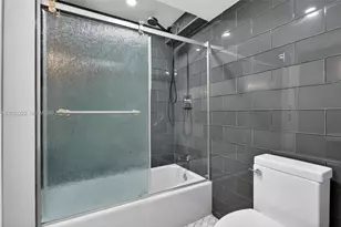 2655 Collins Ave, Miami Beach, FL 33140 - Photo 38