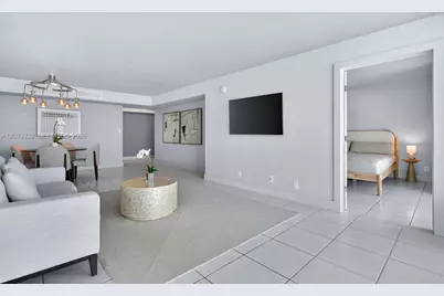 2655 Collins Ave #1512, Miami Beach, FL 33140 - Photo 6