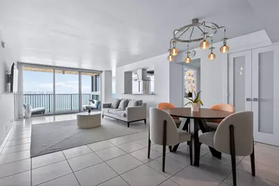 2655 Collins Ave #1512, Miami Beach, FL 33140 - Photo 4