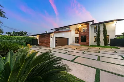1942 NE 119th Rd, North Miami, FL 33181 - Photo 2