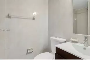 4841 NW 7th St, Miami, FL 33126 - Photo 24