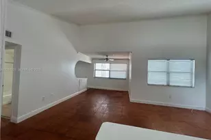 10284 NW 9th St Cir, Miami, FL 33172 - Photo 12
