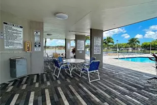 10284 NW 9th St Cir, Miami, FL 33172 - Photo 34