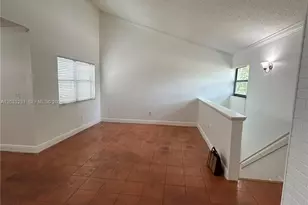 10284 NW 9th St Cir, Miami, FL 33172 - Photo 6