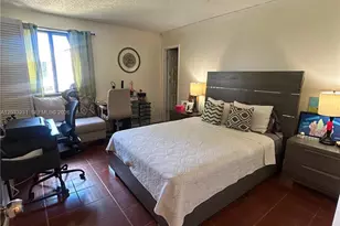 10284 NW 9th St Cir, Miami, FL 33172 - Photo 10