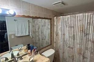 10284 NW 9th St Cir, Miami, FL 33172 - Photo 14