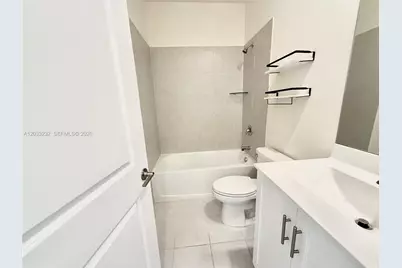 11119 W 34th Way #11119, Hialeah, FL 33018 - Photo 14