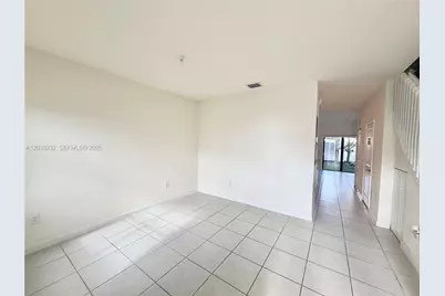 11119 W 34th Way #11119, Hialeah, FL 33018 - Photo 6