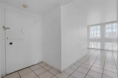 8001 Byron Ave #3C, Miami Beach, FL 33141 - Photo 18