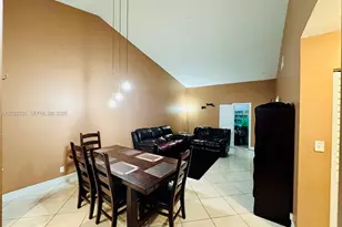 8203 NW 100th Dr, Tamarac, FL 33321 - Photo 4
