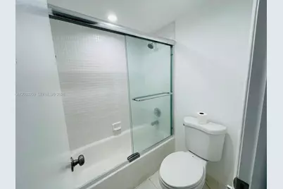 20505 E Country Club Dr #734, Aventura, FL 33180 - Photo 6