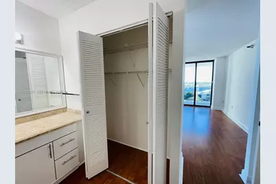 20505 E Country Club Dr #734, Aventura, FL 33180 - Photo 10