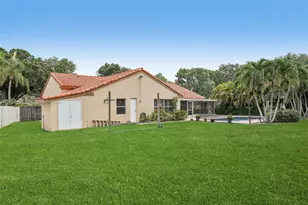 13100 NW 11th Dr, Sunrise, FL 33323 - Photo 10