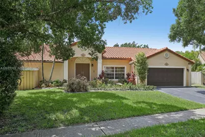 13100 NW 11th Dr, Sunrise, FL 33323 - Photo 2