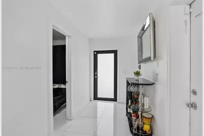448 NW 15th Way, Fort Lauderdale, FL 33311 - Photo 4