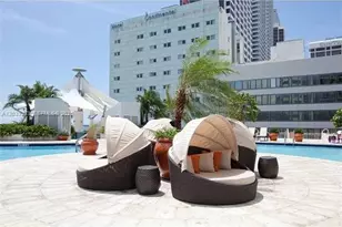 253 NE 2nd St, Miami, FL 33132 - Photo 14