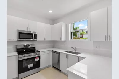 106 SW 184th Pl #106, Pembroke Pines, FL 33029 - Photo 6