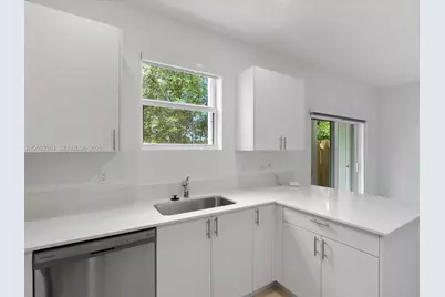 106 SW 184th Pl #106, Pembroke Pines, FL 33029 - Photo 8
