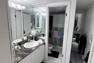 1975 W 44th Pl, Hialeah, FL 33012 - Photo 12