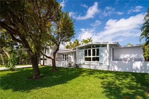 669 S Mashta Dr, Key Biscayne, FL 33149 - Photo 2