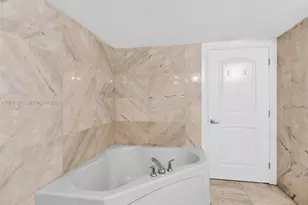 16699 Collins Ave, Sunny Isles Beach, FL 33160 - Photo 6
