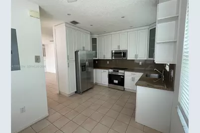 1521 Seagrape Way, Hollywood, FL 33019 - Photo 8