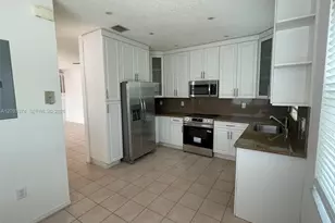 1521 Seagrape Way, Hollywood, FL 33019 - Photo 8