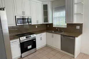 1521 Seagrape Way, Hollywood, FL 33019 - Photo 10