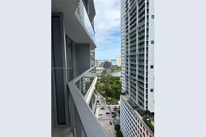 77 SE 5th Street #2108, Miami, FL 33131 - Photo 6