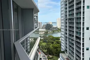77 SE 5th St, Miami, FL 33131 - Photo 6