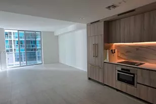 77 SE 5th St, Miami, FL 33131 - Photo 10