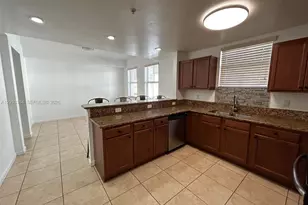 11503 NW 89th St, Doral, FL 33178 - Photo 10