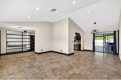 13808 Geranium Pl, Wellington, FL 33414 - Photo 8