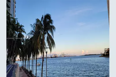 325 S Biscayne Blvd #3321, Miami, FL 33131 - Photo 32