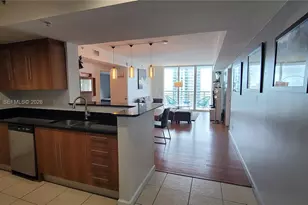 325 S Biscayne Blvd, Miami, FL 33131 - Photo 12