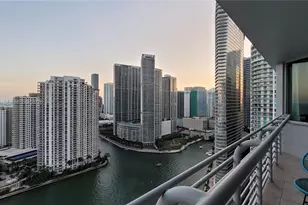 325 S Biscayne Blvd, Miami, FL 33131 - Photo 4